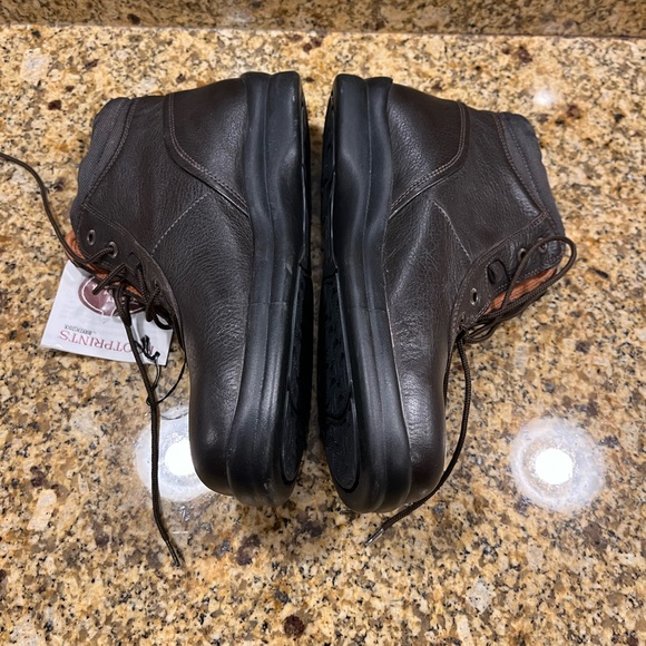 New w/rags no box. Birkenstock. Marked 41 (10) but fits like a 9.5. - Picture 4 of 11